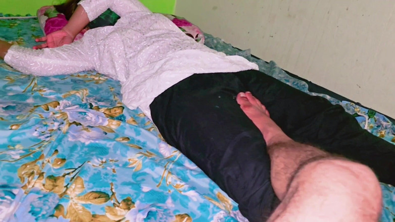 Sairaxsaim: Soti Hoi Behan Ke Haath Mein Lora Diya