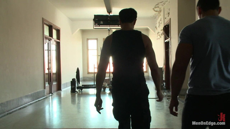 Men on Edge: Bodybuilder Marcus Ruhl Edged for the First Time