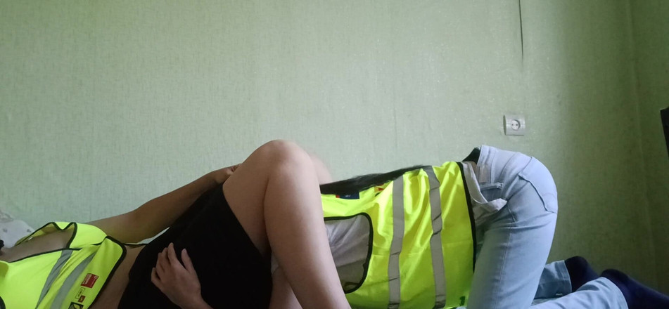 Lesbian-illusion: Hett riskabelt sex mellan två lesbiska kollegor på jobbet