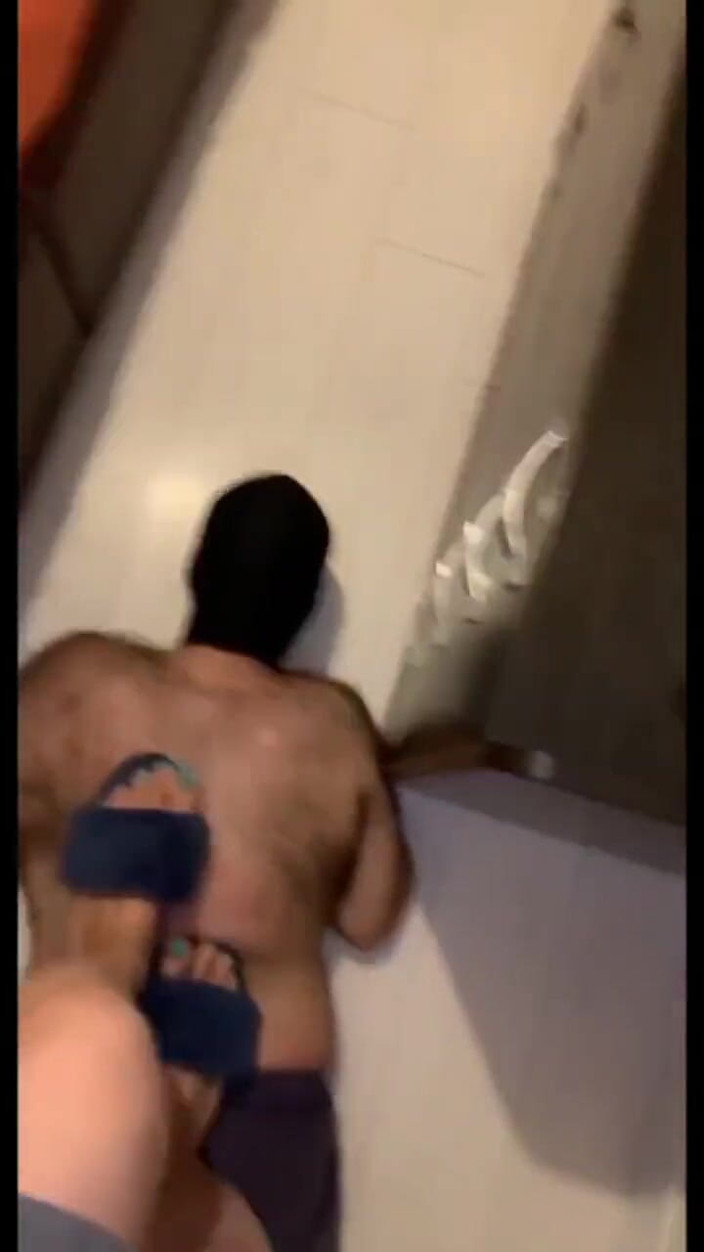 Mistressrola: One of My Pets Submits to His Goddess Rula