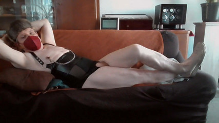 Andi Geil: Andreas zkouší honění s různými maskami