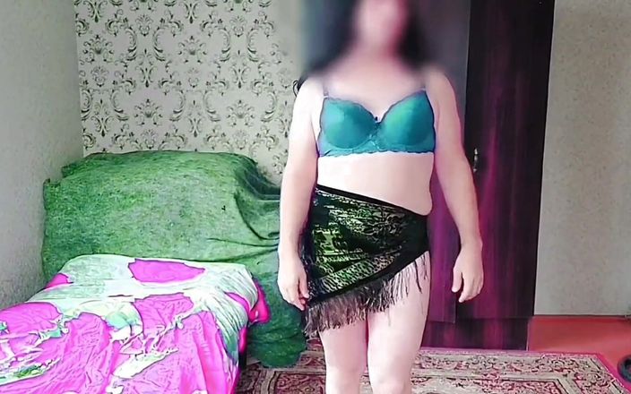 Ladyboy Kitty: Eşcinsel kadın kılıklı travesti beyaz büyük götlü büyük götlü kız...