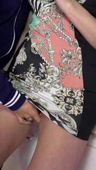 巨大的鸡巴享受真正的性爱乐趣