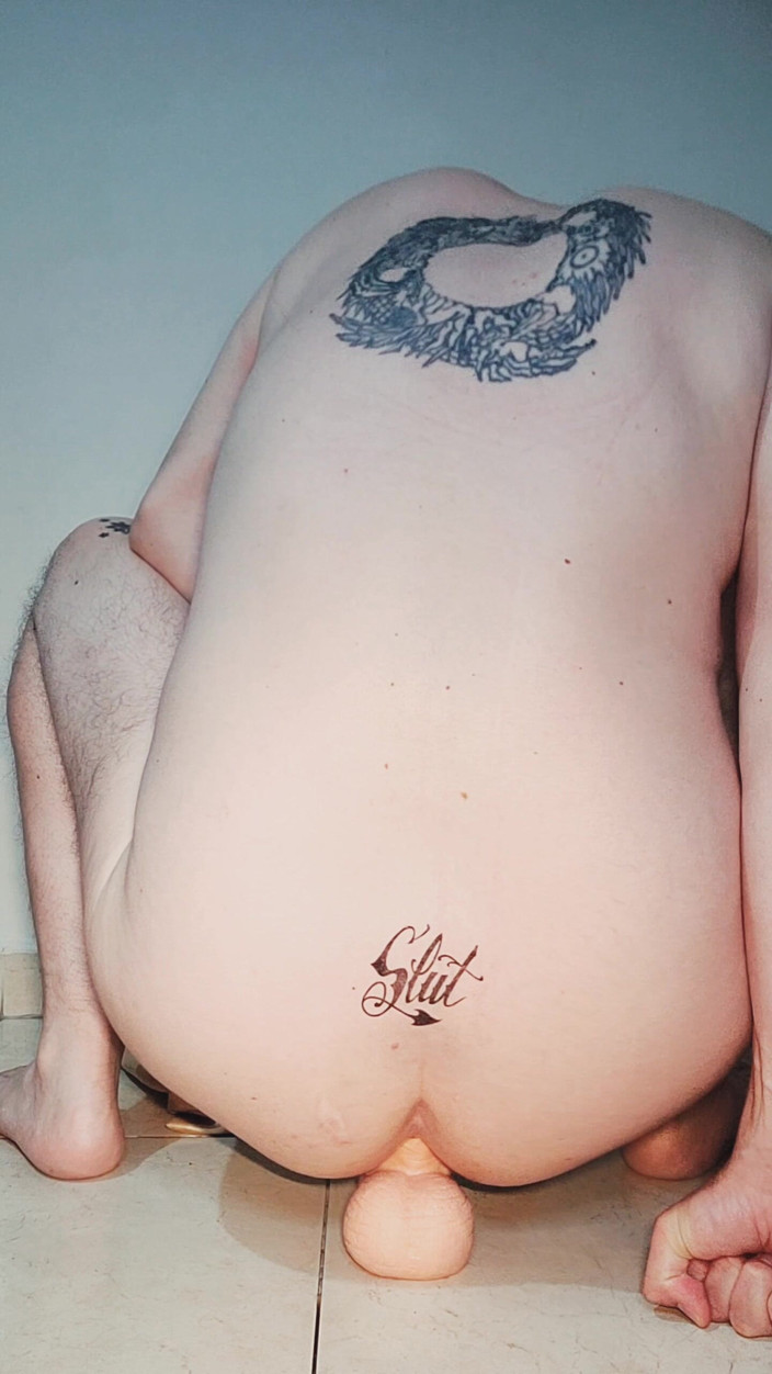SlutClosetedfag: Plugs und riesiger dildo