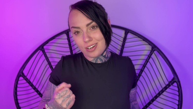 Miss Valentina: Hotter Than Your Wife