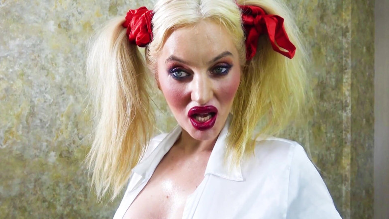 Goddess Celine: Dominazione del rossetto