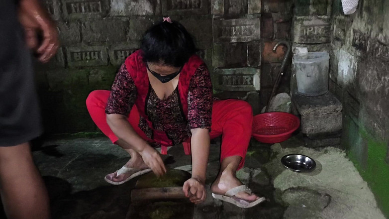 SAFI TV: Ich sehe, wie meine tante in einer sehr heißen position...