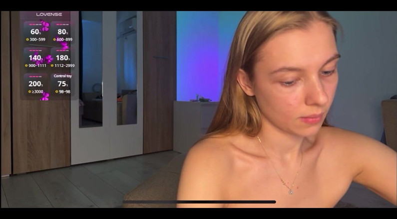 JuiceLussie: Amazing Blowjob with Big Dildo