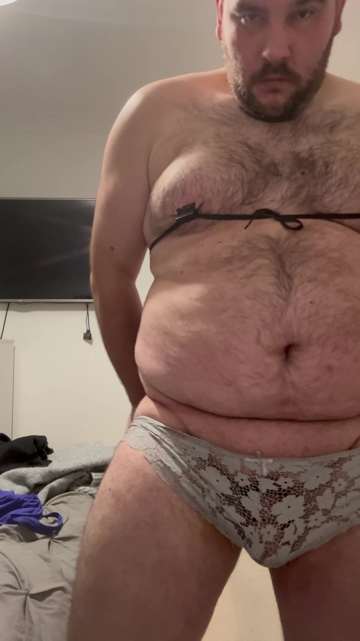 Shaun Cbt: Escravidão de pau com debaixo da roupa crossdress e fora...