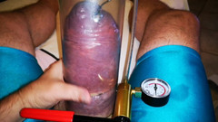 Monster_Meat_: Bombeo pervertido con estiradoras de bolas de metal alrededor de...