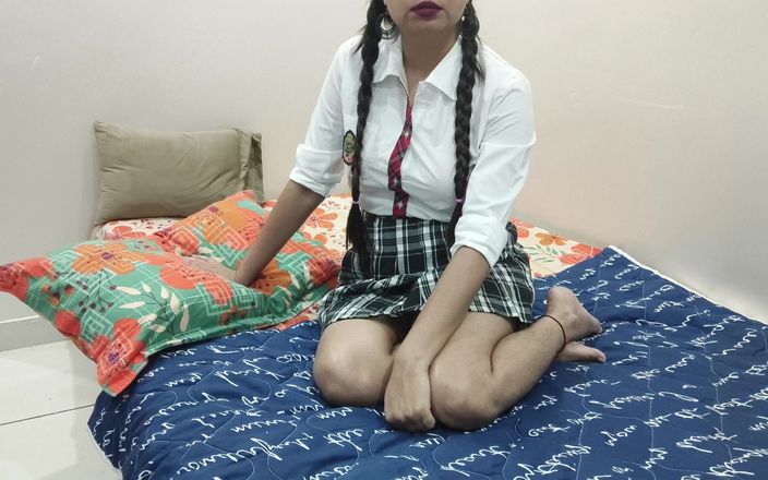 Saarabhabhi6: Universitária fodida duro - hindi desi porn com áudio