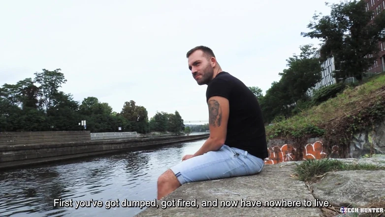 Czech Hunter: 我能感觉到我的球有点太满了，所以我出去散步，让陌生人射精
