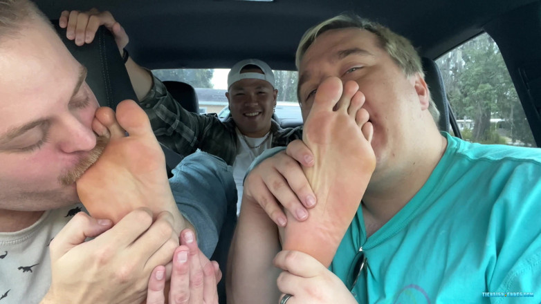 Ticklish Chubs: Snyft : Milus paie avec ses pieds