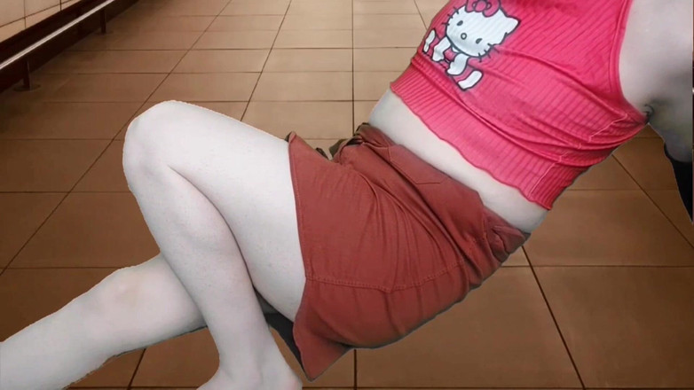 Kitty_Cross: Bum Bum Kisses Menyanyi Panas Lembut