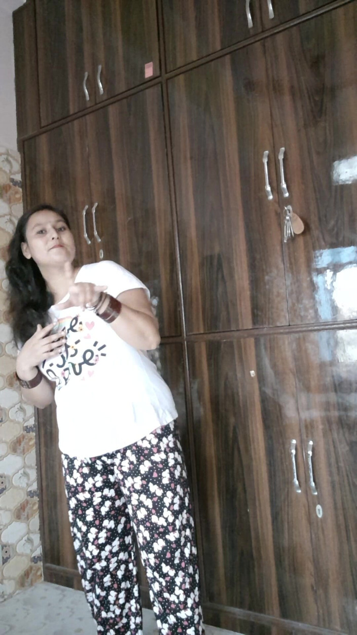 Puja555: Puja bhabhi, MMS romantiques