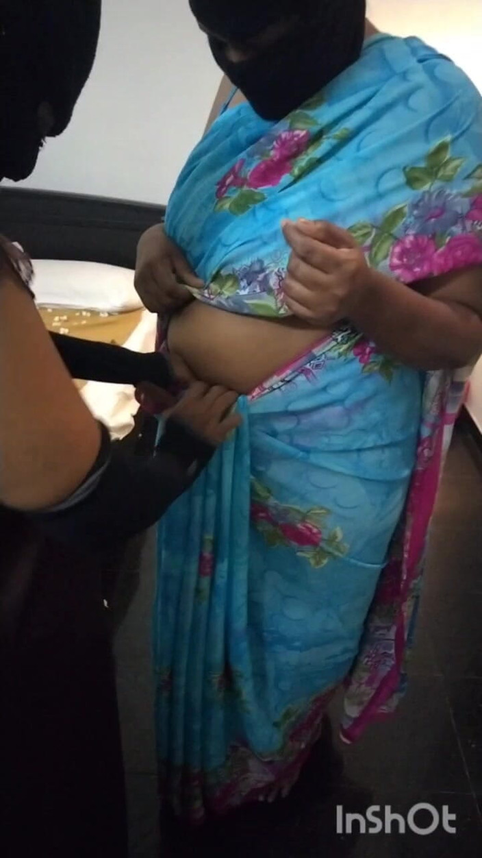 Tamil lesbian: 初夜の準備