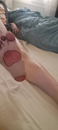 Pintei Meus Pés Para Voltar a Entrar No Furry, Me Masturbei E Gozei Nos Meus Pés