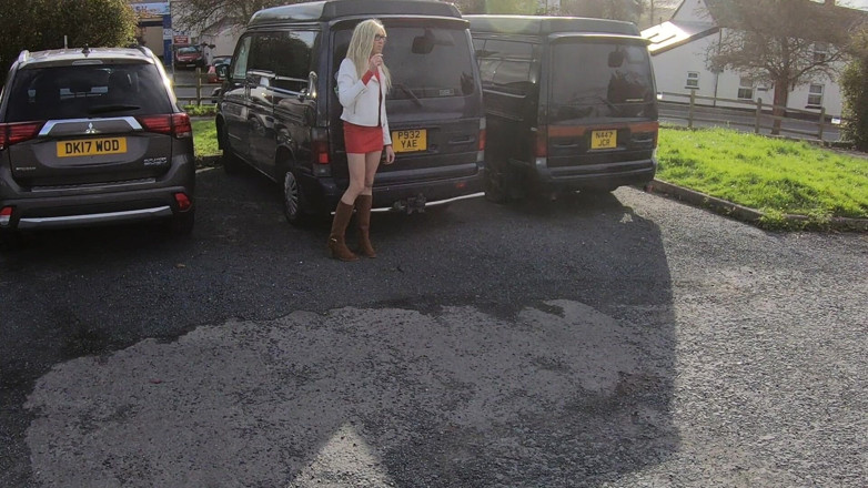 The Midnight Minx: Crossdresser kereta flasher