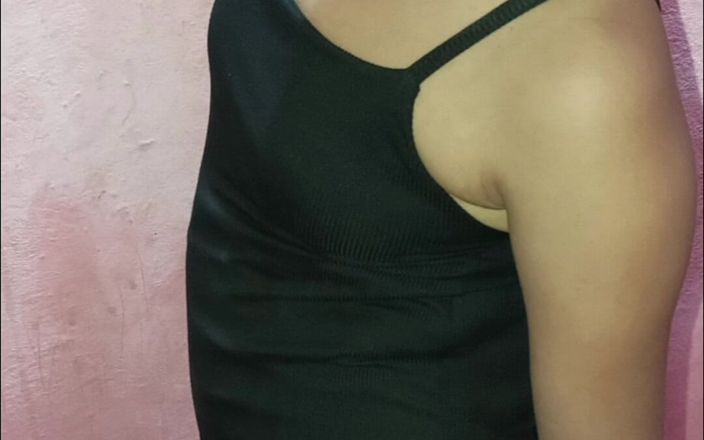 Agathatey_1: 섹시한 포즈로 큰 포노차를 보여주는 발정난 사진을 찍는 Agathatey