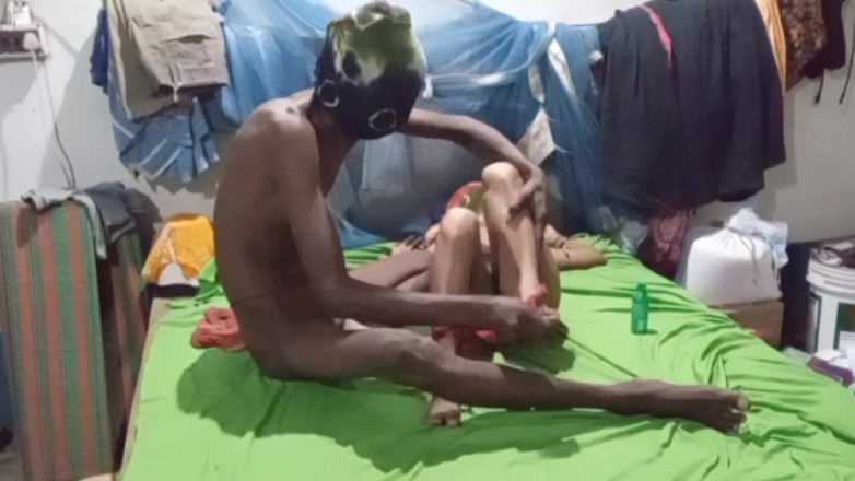 Bengaliauntykichut: J’ai doigté la chatte de la tatie voisine avec beaucoup...