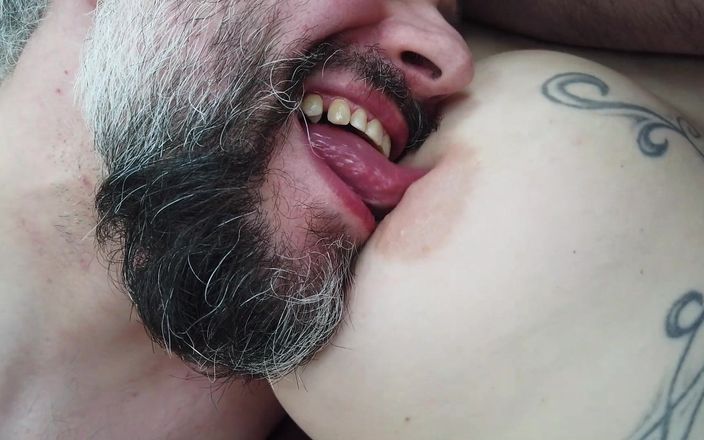 Lovekino: बड़े स्तनों वाली Mia Bitch की स्विंगर में 2 लोगों द्वारा चुदाई