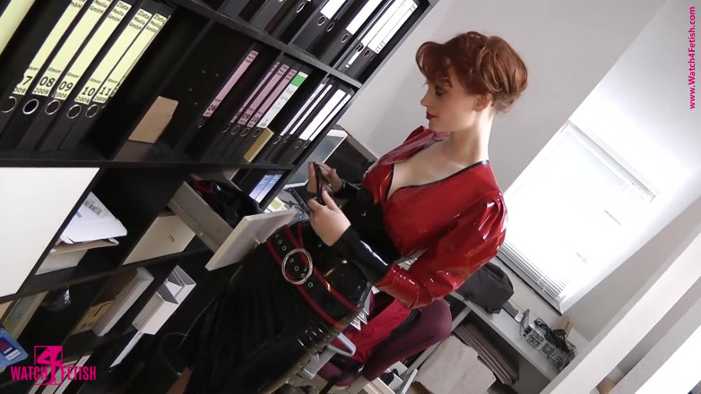 Watch4fetish: Setiausaha dalam lateks