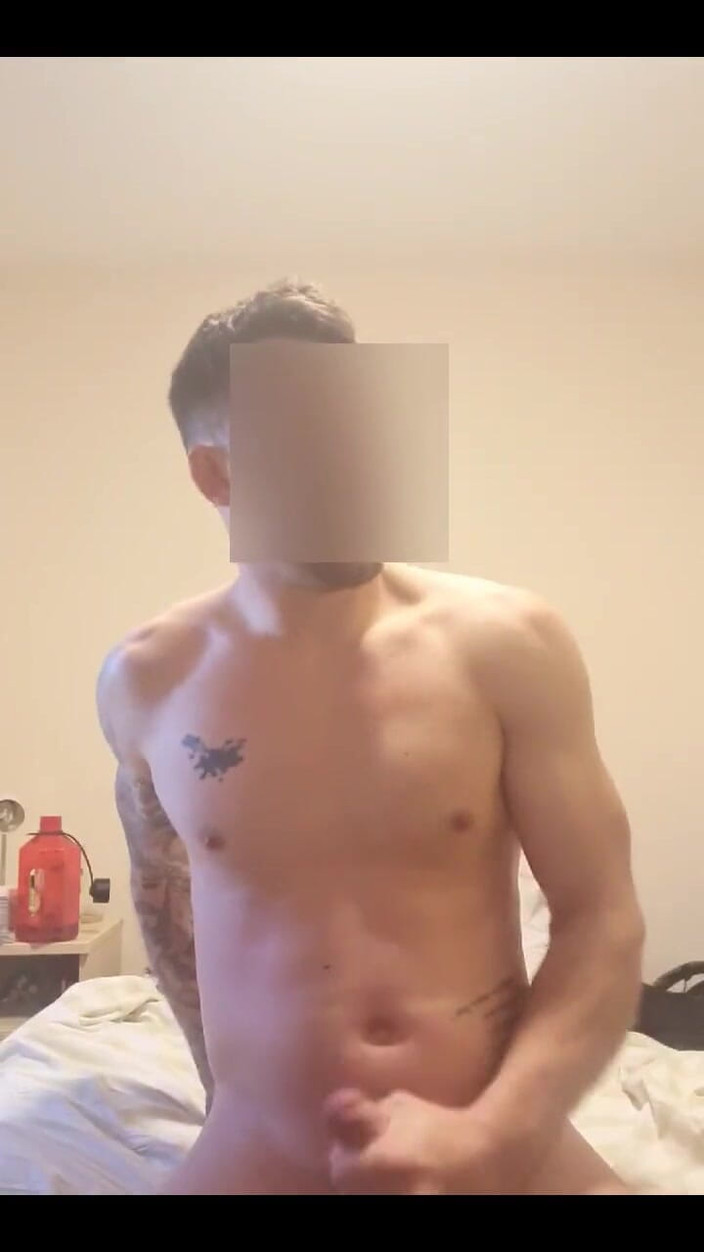 Englishtom20vip: 不能打一个厚颜无比的午后小屌