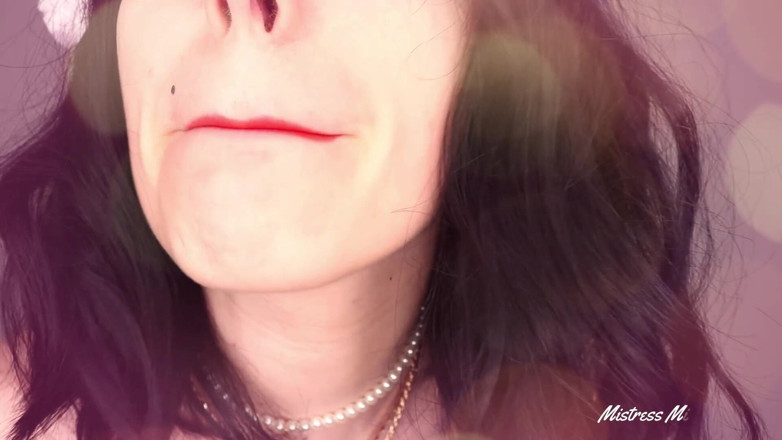 Goddess Misha Goldy: Tu ne vas pas jouir cette année ! Je ne vous...
