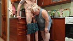 Zona901: Lanie wielki tyłek mojej macochy zerżnięta w jej usta, cipkę...