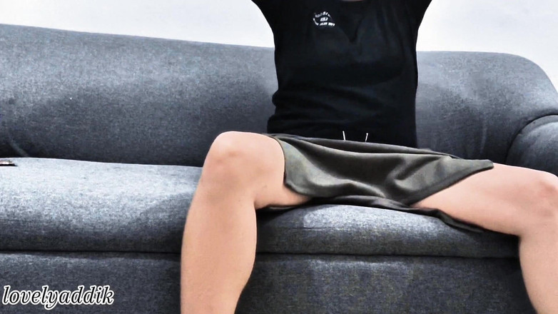 Lovelyaddik: Solo yeni yıl arifesi partisi yapıyorum.