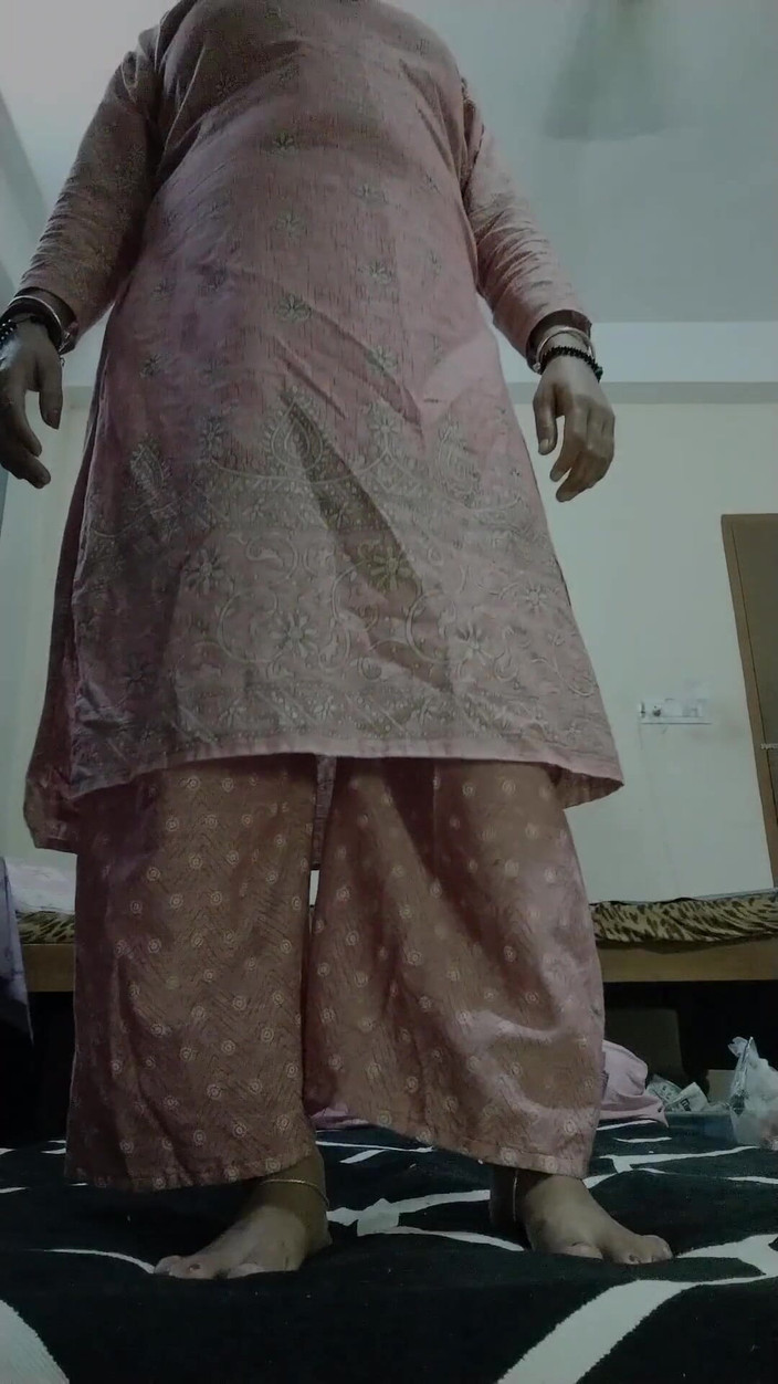 Anar Kali: Wanita seksi foreplay menghisap kongkek awek lembu gaya bapa tiri...