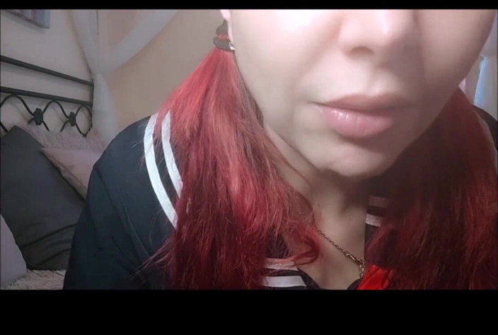 savannahamatoriale: このホットな女の子がストマキャッシュのことで助けを必要としているんだけど、助けてくれる?