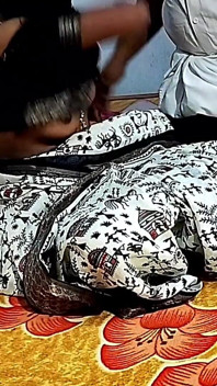Hintli Ateşli Evli Kadın Ev Yapımı Amcık Yalama Sakso Ayakla Muamele