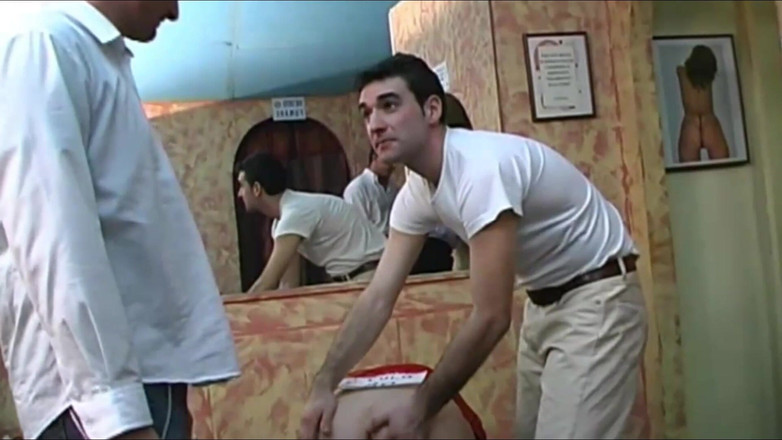 TGIRL ROOM: Cewek transeksual ini lagi asik jilat memek dan nyepong kontol...