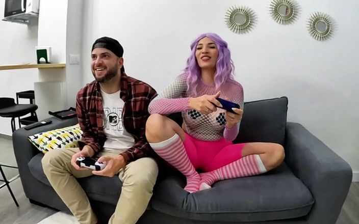 pamela mendoza: Gamer Girl Blowjob Guy to Face Cum