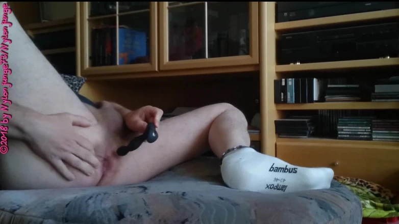 Carmen_Nylonjunge: Wibrator w dupku na prostatę