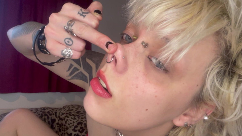 Glitterqueen1999: Baise mon cochon avec le nez du sperme, compte à rebours