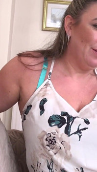 Tantejudysxxx - Deine Vollbusige Ehefrau Maisie Lewis - Nachmittagsspaß POV