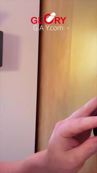 Cookie & Cream Xmas He Shoots… Then I Eat the Whole Cum-soaked Cookie. You Eating the Next One with Me