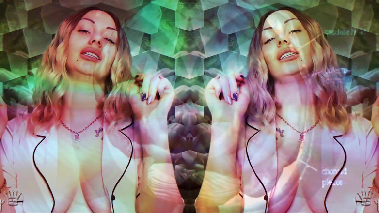 Goddess Misha Goldy: L'ipnotizzante ASMR &amp; trasformazione &amp; contatto visivo! Ora sei solo un corpo...