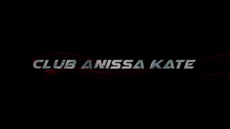 Club Anissa Kate: アニッサケイトの猫にティファニーレイディの熱い舌。