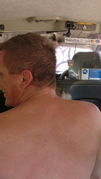 Seksi sarışın tüm parayı harcadı