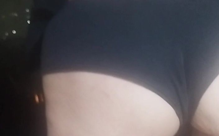 MaturecoupleVe: Mi esposo me da una buena cogida para terminar de...