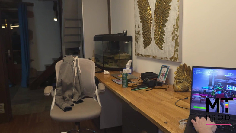 MT gay prod: Anh ta thả Fortnite để đập mông cha dượng của mình!