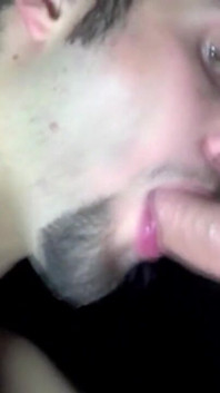 Bryan geneukt door oudere ineen gemeenschappelijke sauna