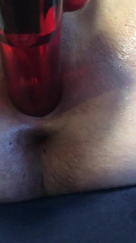 Quente milf é amarrada buceta aberta fode enorme consolo madura avó