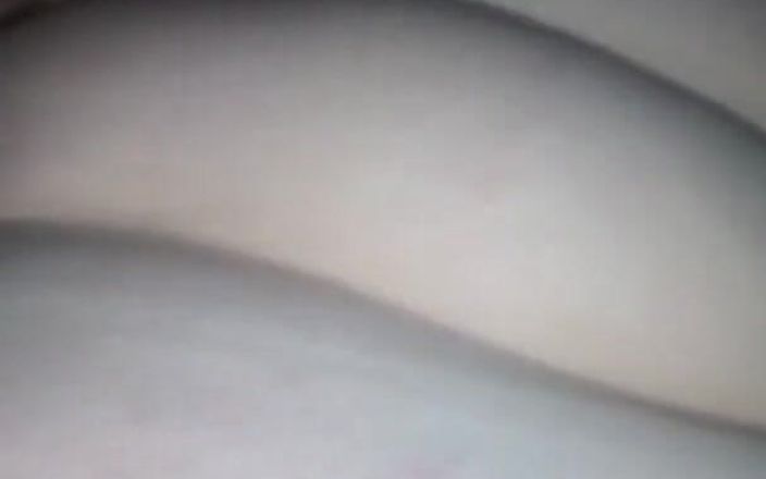 Nickyloves: 내 보지를 먹어