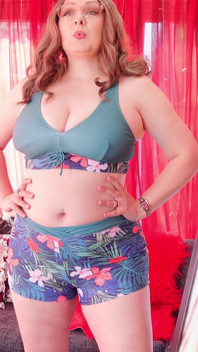Haul'i deneyin! Yaz mayoları! Tombul orta yaşlı seksi kadın Arya Grander