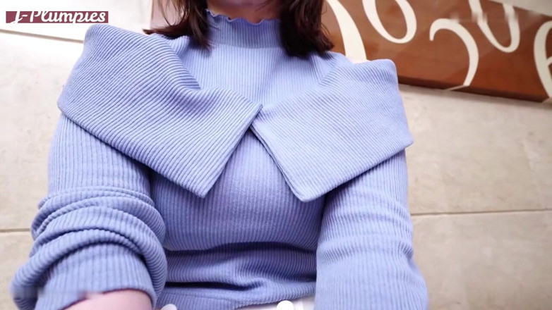 THAT'S WHAT SHE SAID: Necenzurat Cupa H Doamna de la birou, bust debordant masat...