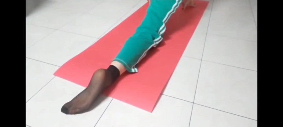 Yvonne: Nylonová jógová cvičení